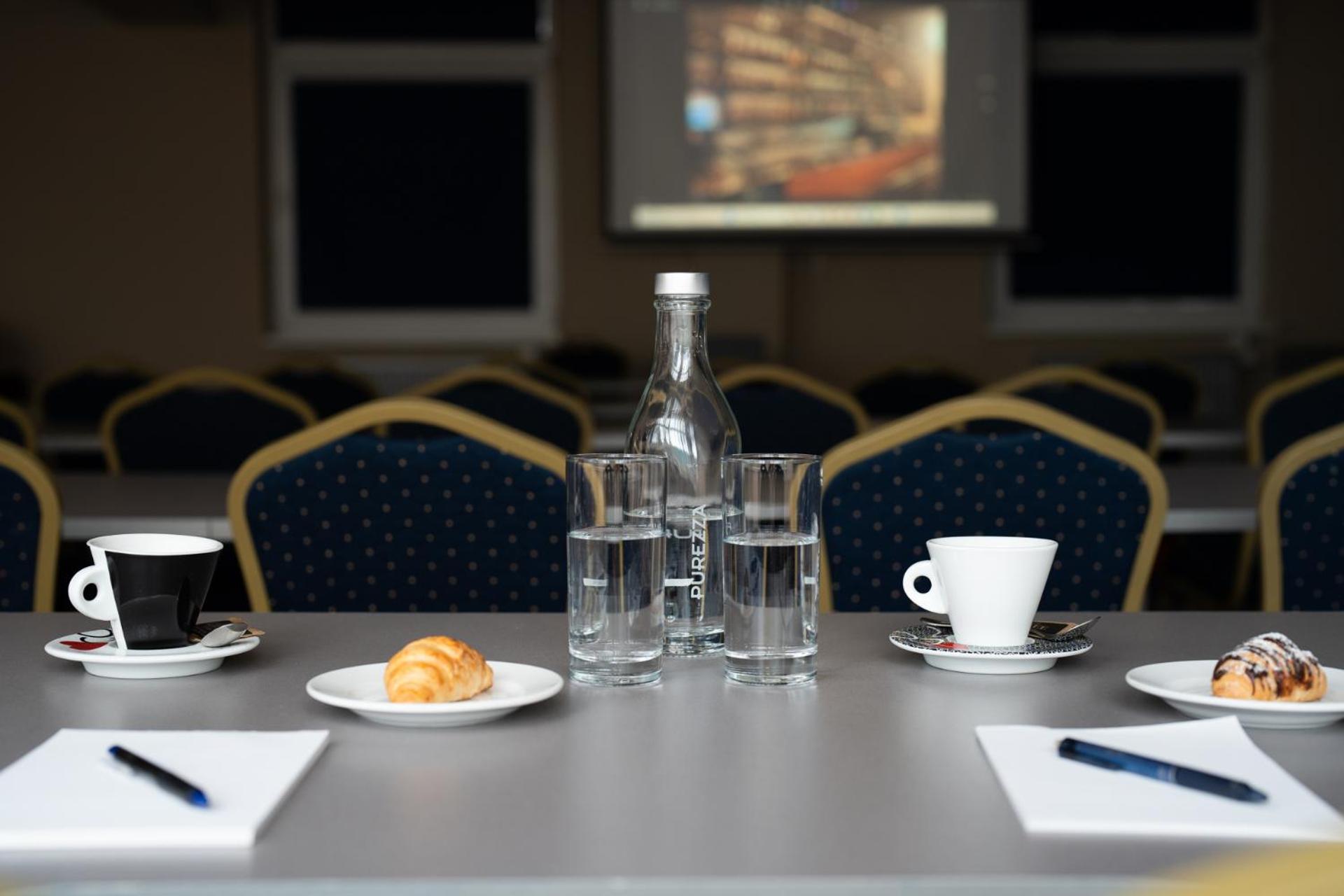 Hotel Liberec Bagian luar foto